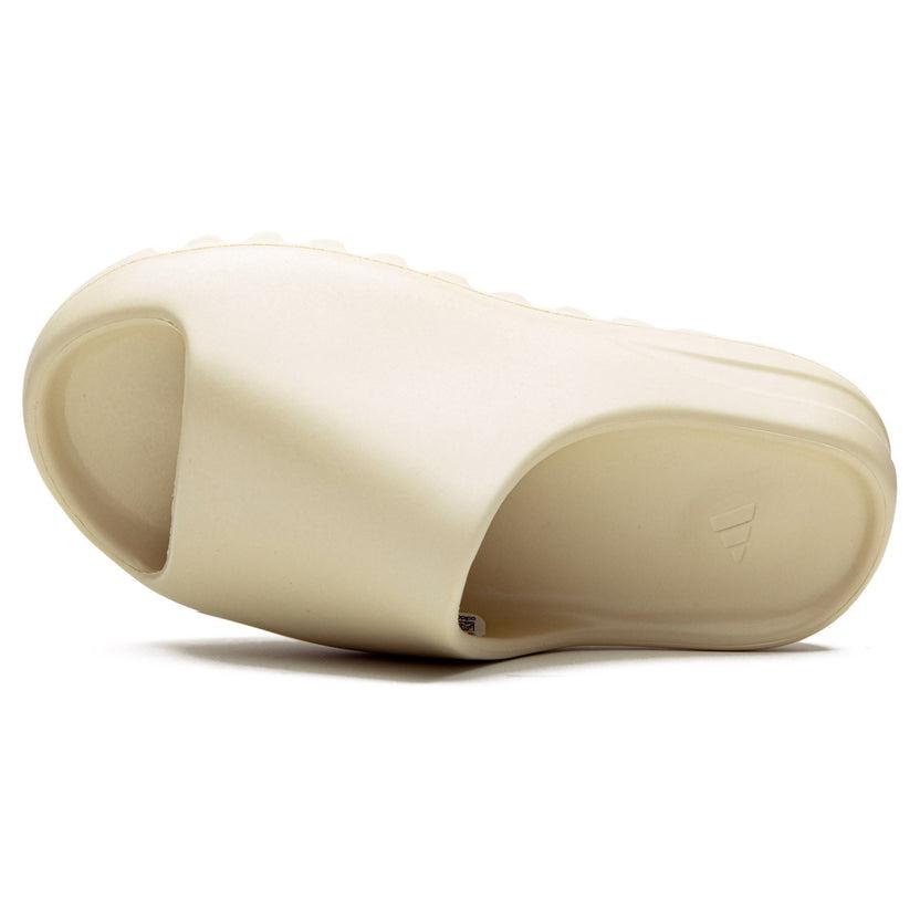 Yeezy Slides ‘Bone’ (Matte)