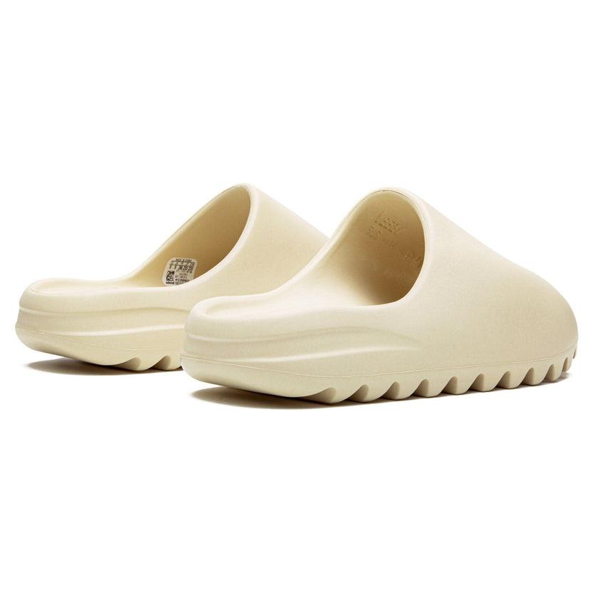 Yeezy Slides ‘Bone’ (Matte)